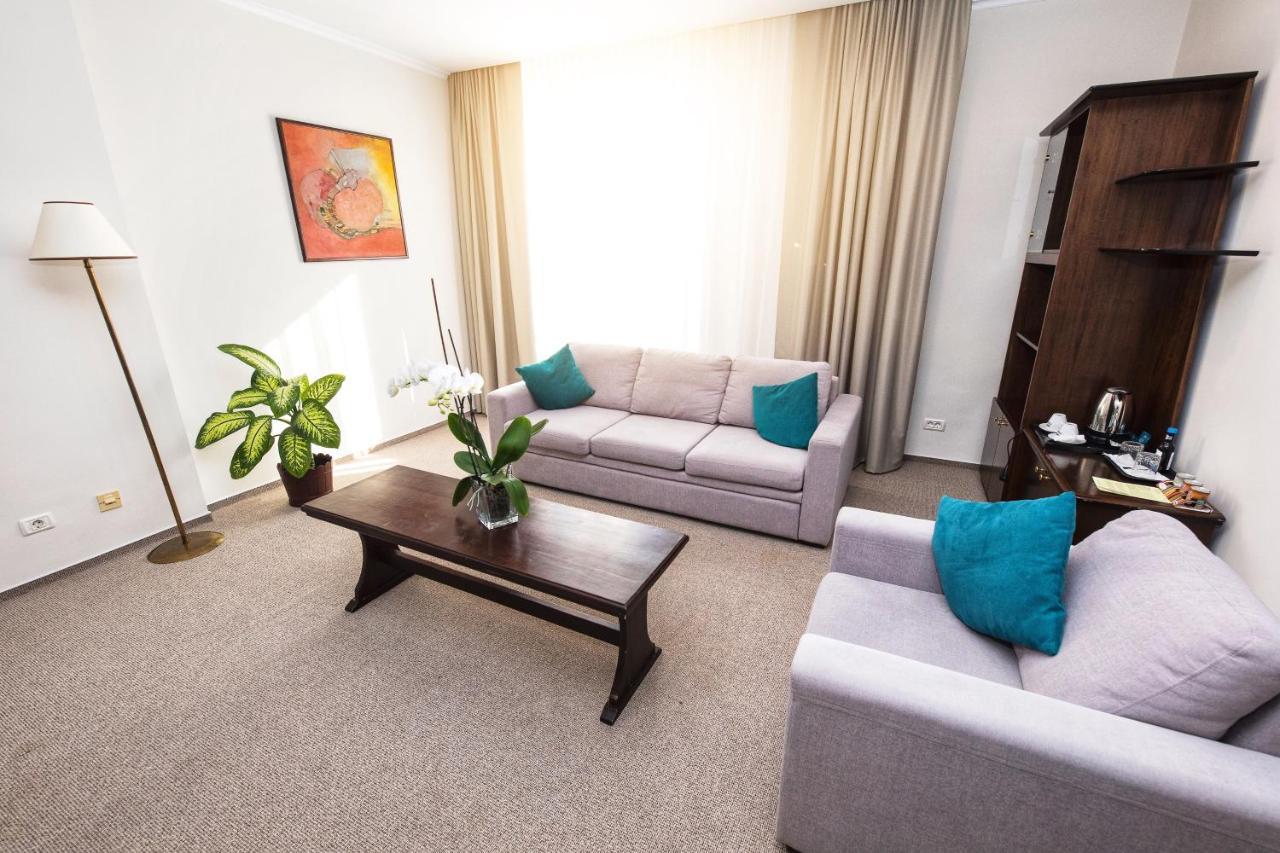 International Bucharest City Centre Hotel Bagian luar foto