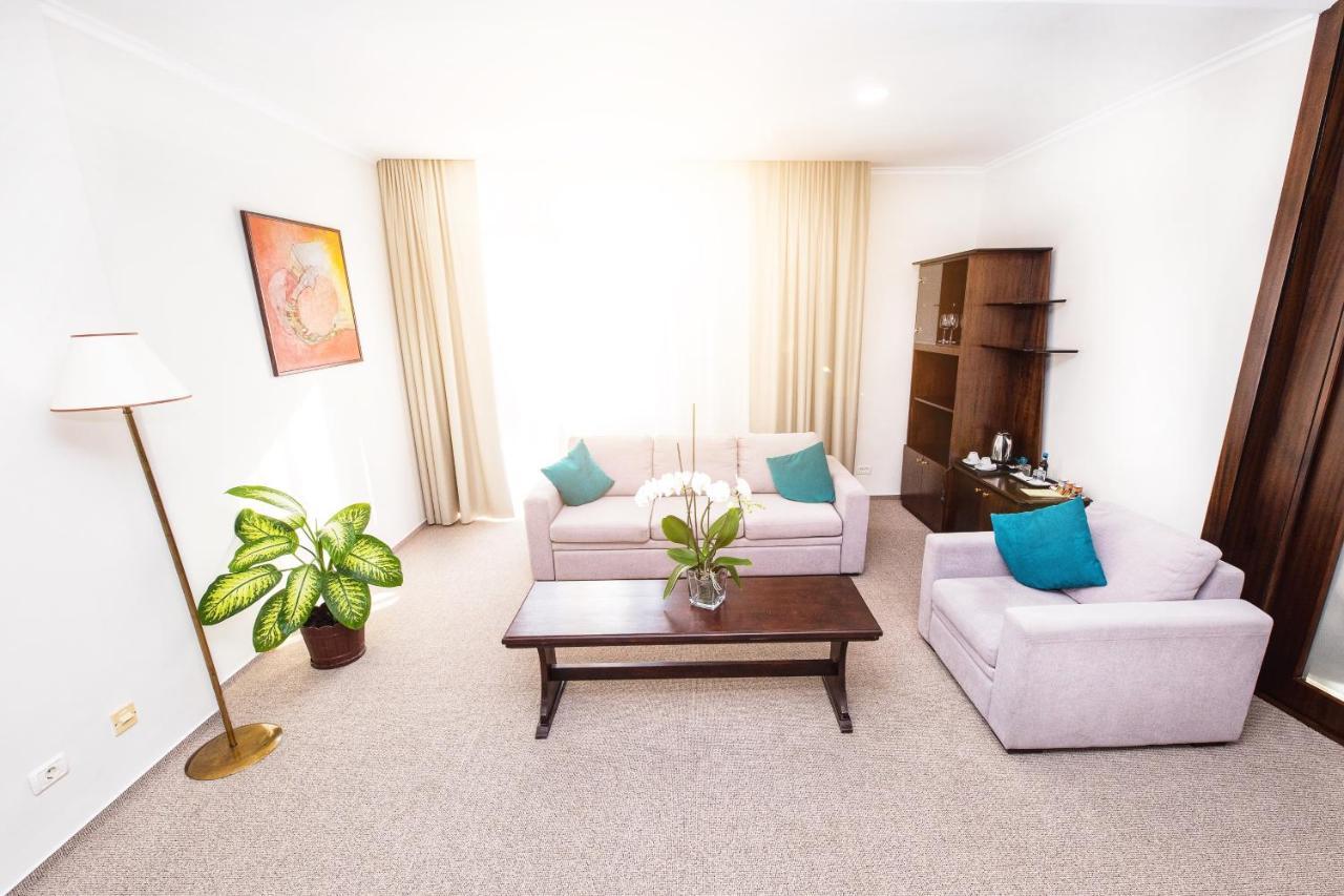 International Bucharest City Centre Hotel Bagian luar foto
