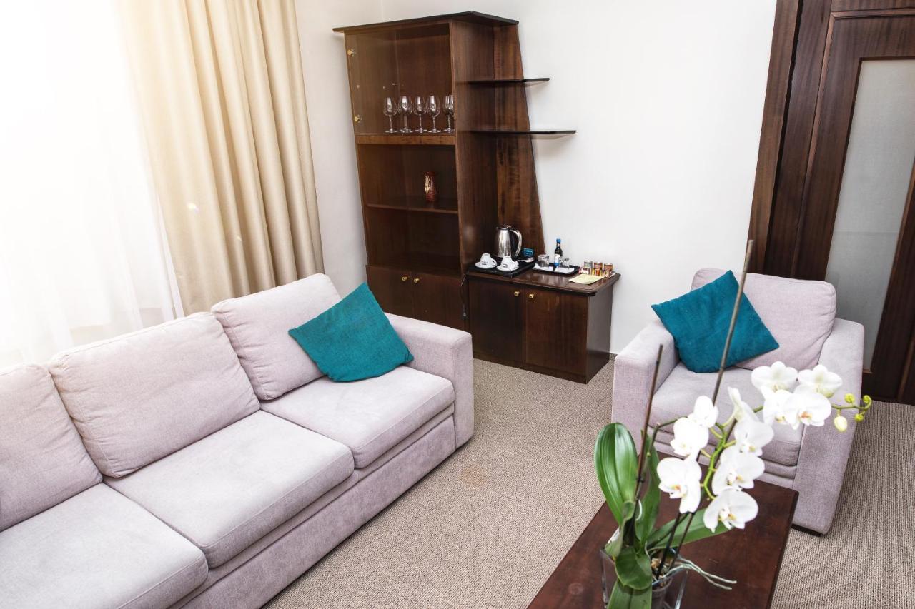 International Bucharest City Centre Hotel Bagian luar foto
